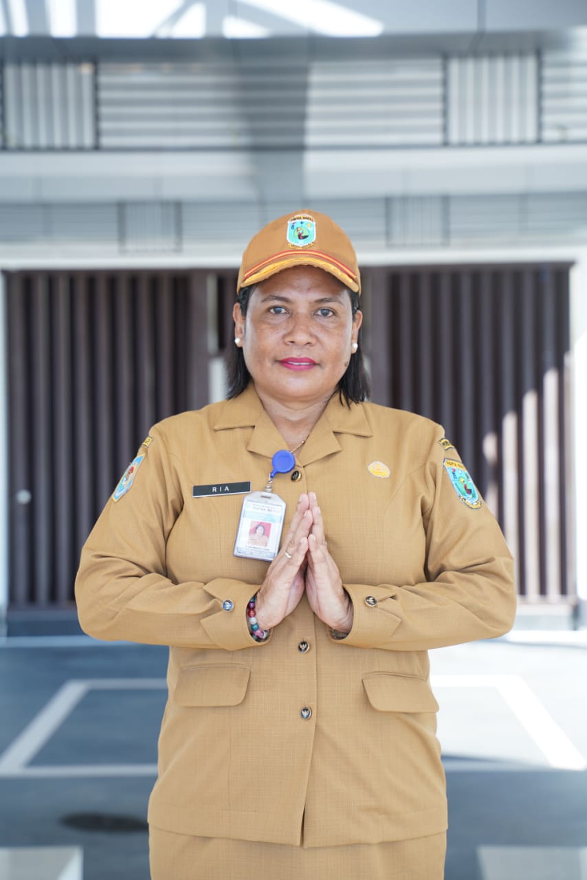 dr. Ria Maria Come, M.Ling
